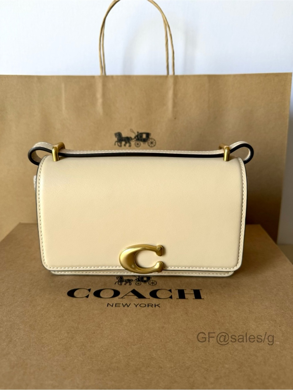 NWT Coach Bandit Crossbody/Shoulder Bag Cream CV461 + Gift Set 🎁 Ready to Gift